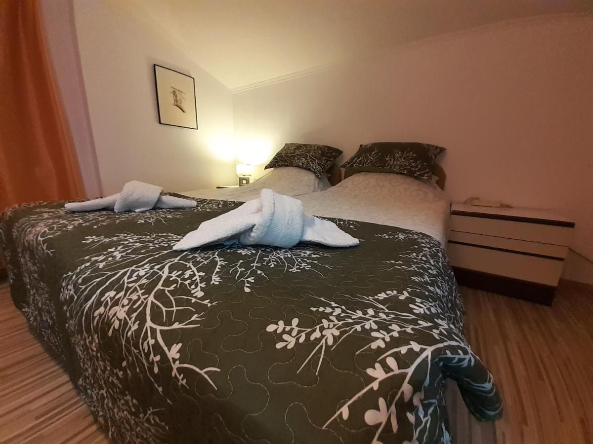 Rooms & Apartment Gh Pasha Tuzla Extérieur photo
