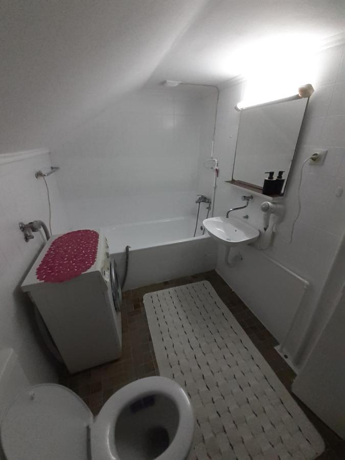 Rooms & Apartment Gh Pasha Tuzla Extérieur photo