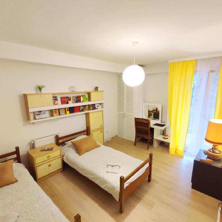 Rooms & Apartment Gh Pasha Tuzla Extérieur photo