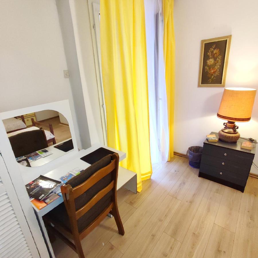 Rooms & Apartment Gh Pasha Tuzla Extérieur photo
