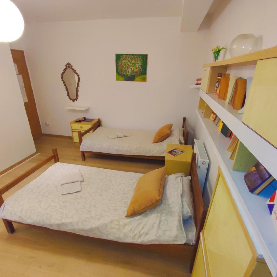 Rooms & Apartment Gh Pasha Tuzla Extérieur photo