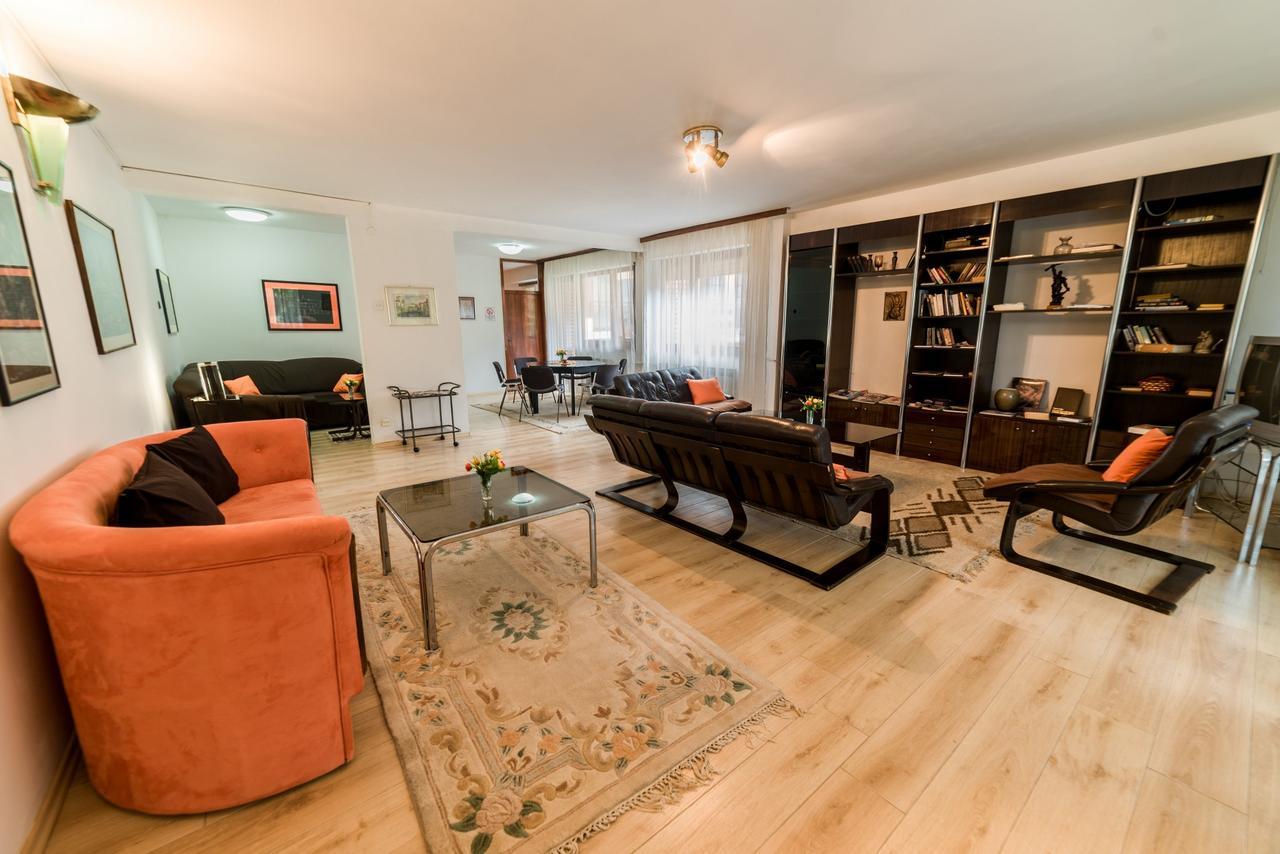 Rooms & Apartment Gh Pasha Tuzla Extérieur photo