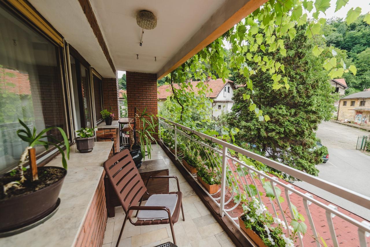 Rooms & Apartment Gh Pasha Tuzla Extérieur photo